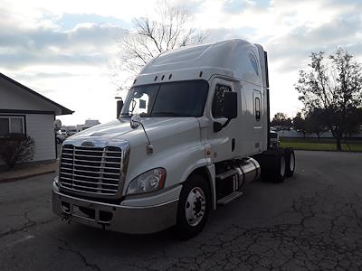 Used 2020 Freightliner Cascadia Sleeper Cab 6x4, Semi Truck for sale #895909 - photo 1