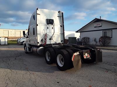 Used 2020 Freightliner Cascadia Sleeper Cab 6x4, Semi Truck for sale #895909 - photo 2