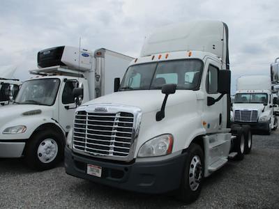 Used 2014 Freightliner Cascadia Day Cab 6x4, Semi Truck for sale #519983 - photo 1