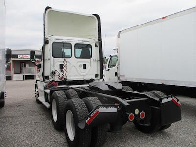 Used 2014 Freightliner Cascadia Day Cab 6x4, Semi Truck for sale #519983 - photo 2