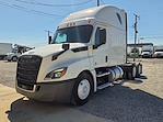 Used 2018 Freightliner Cascadia Sleeper Cab 6x4, Semi Truck for sale #594428 - photo 1