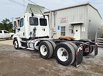 Used 2016 Freightliner Cascadia Day Cab 6x4, Semi Truck for sale #652734 - photo 2
