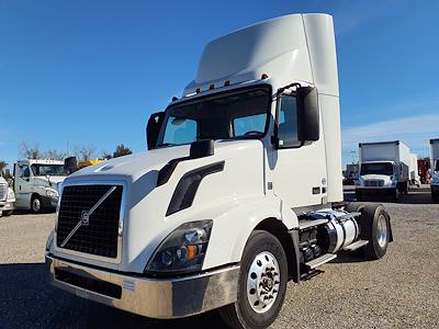 Used 2017 Volvo VNL 4x2, Semi Truck for sale #661546 - photo 1