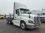 Used 2016 Freightliner Cascadia Day Cab 6x4, Semi Truck for sale #662481 - photo 2