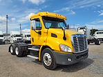 Used 2017 Freightliner Cascadia Day Cab 6x4, Semi Truck for sale #677348 - photo 4