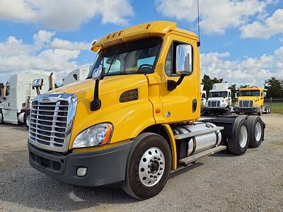 Used 2017 Freightliner Cascadia Day Cab 6x4, Semi Truck for sale #677349 - photo 1