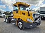 Used 2017 Freightliner Cascadia Day Cab 6x4, Semi Truck for sale #677349 - photo 4