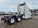 Used 2019 Volvo VNR 6x4, Semi Truck for sale #787090 - photo 4