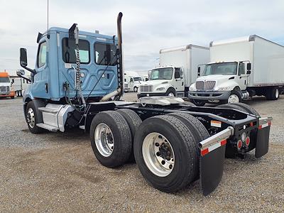 Used 2019 Freightliner Cascadia Day Cab 6x4, Semi Truck for sale #810118 - photo 2