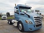 Used 2019 Freightliner Cascadia Day Cab 6x4, Semi Truck for sale #810118 - photo 3