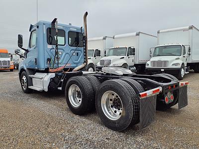 Used 2019 Freightliner Cascadia Day Cab 6x4, Semi Truck for sale #819505 - photo 2
