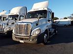 Used 2016 Freightliner Cascadia Day Cab 4x2, Semi Truck for sale #663414 - photo 3