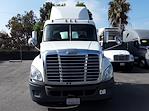 Used 2017 Freightliner Cascadia Day Cab 4x2, Semi Truck for sale #670628 - photo 3