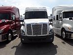 Used 2017 Freightliner Cascadia Sleeper Cab 6x4, Semi Truck for sale #674291 - photo 4