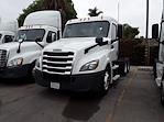 Used 2019 Freightliner Cascadia Day Cab 6x4, Semi Truck for sale #808657 - photo 4