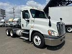 Used 2015 Freightliner Cascadia Day Cab 6x4, Semi Truck for sale #379861 - photo 4