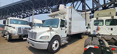 Used 2016 Freightliner M2 106 Conventional Cab 4x2, 24' Refrigerated Body for sale #648232 - photo 1