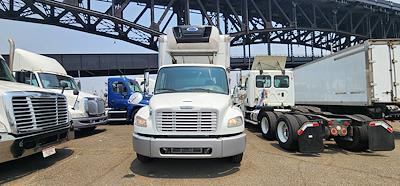 Used 2016 Freightliner M2 106 Conventional Cab 4x2, 24' Refrigerated Body for sale #648232 - photo 2