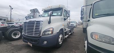 Used 2016 Freightliner Cascadia Day Cab 6x4, Semi Truck for sale #655267 - photo 1