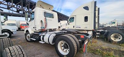Used 2017 Volvo VNM 4x2, Semi Truck for sale #668485 - photo 2