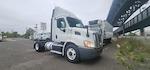 Used 2017 Freightliner Cascadia Day Cab 4x2, Semi Truck for sale #671998 - photo 1