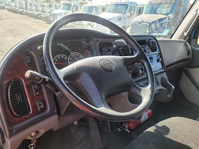 Used 2018 Freightliner M2 106 Conventional Cab 4x2, Box Truck for sale #807893 - photo 1