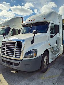 Used 2018 Freightliner Cascadia Sleeper Cab 6x4, Semi Truck for sale #223100 - photo 1