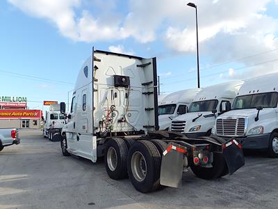 Used 2020 Freightliner Cascadia Sleeper Cab 6x4, Semi Truck for sale #244967 - photo 2