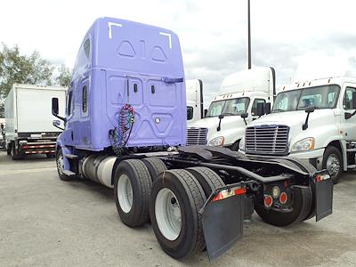 Used 2021 Freightliner Cascadia Sleeper Cab 6x4, Semi Truck for sale #267303 - photo 2