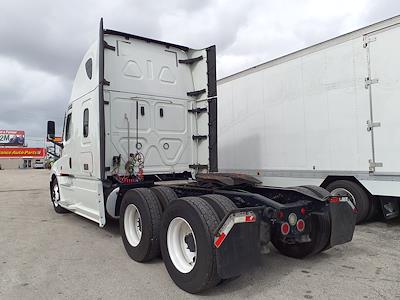 Used 2020 Freightliner Cascadia Sleeper Cab 6x4, Semi Truck for sale #290742 - photo 2