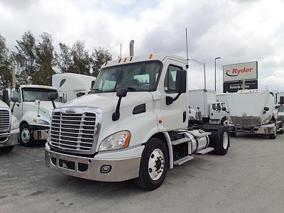 Used 2014 Freightliner Cascadia Day Cab 4x2, Semi Truck for sale #551554 - photo 1