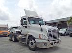 Used 2017 Freightliner Cascadia Day Cab 6x4, Semi Truck for sale #664522 - photo 6