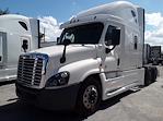 Used 2019 Freightliner Cascadia Sleeper Cab 6x4, Semi Truck for sale #807461 - photo 4