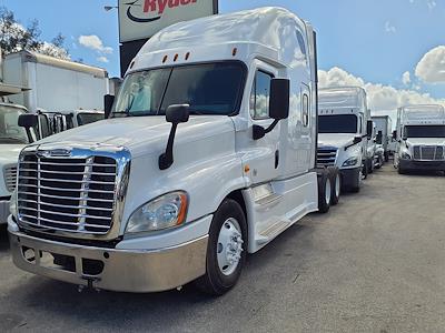 Used 2019 Freightliner Cascadia Sleeper Cab 6x4, Semi Truck for sale #813258 - photo 1
