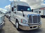 Used 2019 Freightliner Cascadia Sleeper Cab 6x4, Semi Truck for sale #813258 - photo 3