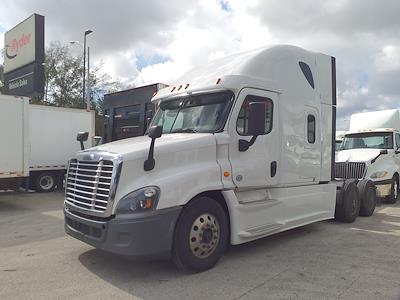 Used 2019 Freightliner Cascadia Sleeper Cab 6x4, Semi Truck for sale #867918 - photo 1