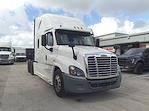 Used 2019 Freightliner Cascadia Sleeper Cab 6x4, Semi Truck for sale #867918 - photo 4