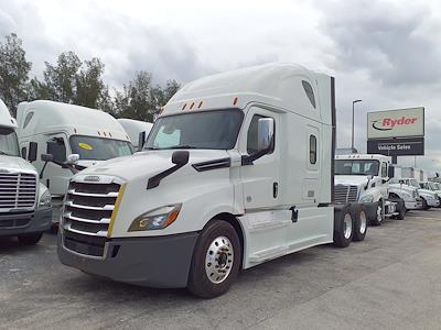 Used 2020 Freightliner Cascadia Sleeper Cab 6x4, Semi Truck for sale #879804 - photo 1