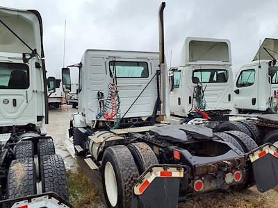 Used 2016 Volvo VNL 4x2, Semi Truck for sale #396766 - photo 2