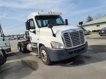 Used 2017 Freightliner Cascadia Day Cab 6x4, Semi Truck for sale #670452 - photo 3