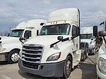 Used 2018 Freightliner Cascadia Day Cab 6x4, Semi Truck for sale #750262 - photo 1