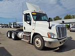 Used 2018 Freightliner Cascadia Day Cab 6x4, Semi Truck for sale #750837 - photo 3