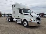 Used 2019 Freightliner Cascadia Sleeper Cab 6x4, Semi Truck for sale #867287 - photo 4