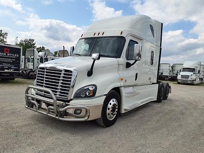 Used 2020 Freightliner Cascadia Sleeper Cab 6x4, Semi Truck for sale #881103 - photo 1