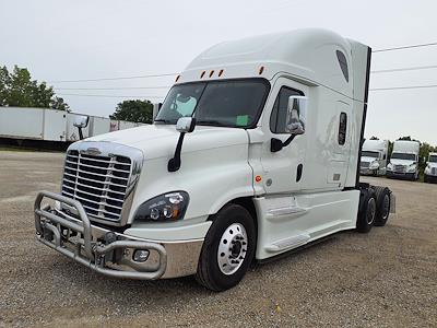 Used 2020 Freightliner Cascadia Sleeper Cab 6x4, Semi Truck for sale #881142 - photo 1