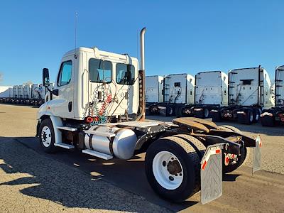Used 2014 Freightliner Cascadia Day Cab 4x2, Semi Truck for sale #304268 - photo 2