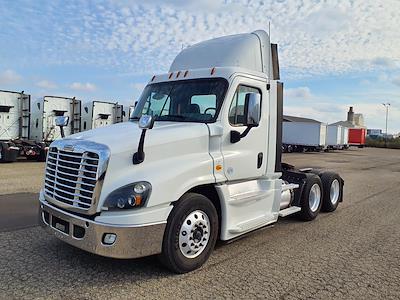 Used 2015 Freightliner Cascadia Day Cab 6x4, Semi Truck for sale #327572 - photo 1