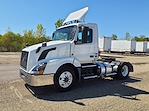 Used 2016 Volvo VNL 4x2, Semi Truck for sale #398940 - photo 1