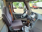 Used 2013 Freightliner Cascadia Day Cab 4x2, Semi Truck for sale #504940 - photo 6