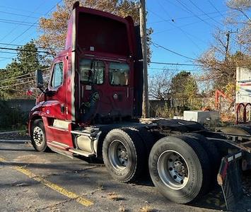 Used 2013 Freightliner Cascadia Day Cab 6x4, Semi Truck for sale #504982 - photo 2